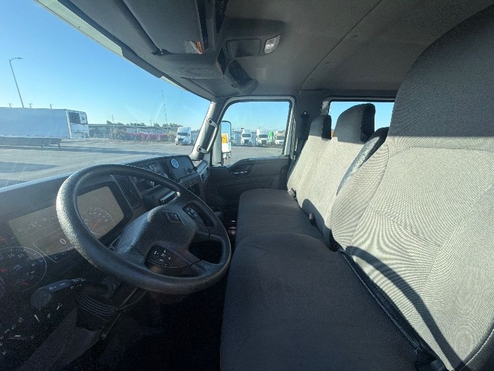 Medium Duty Box Truck-Light and Medium Duty Trucks-International-2020-MV607-Fontana-CA-169,066\n\t\tmiles-$ 53,750 - Image 17