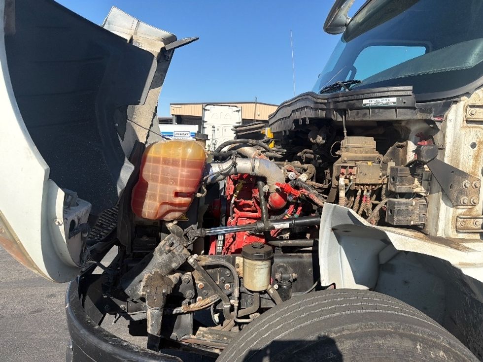 Medium Duty Box Truck-Light and Medium Duty Trucks-International-2020-MV607-Fontana-CA-169,066\n\t\tmiles-$ 53,750 - Image 23