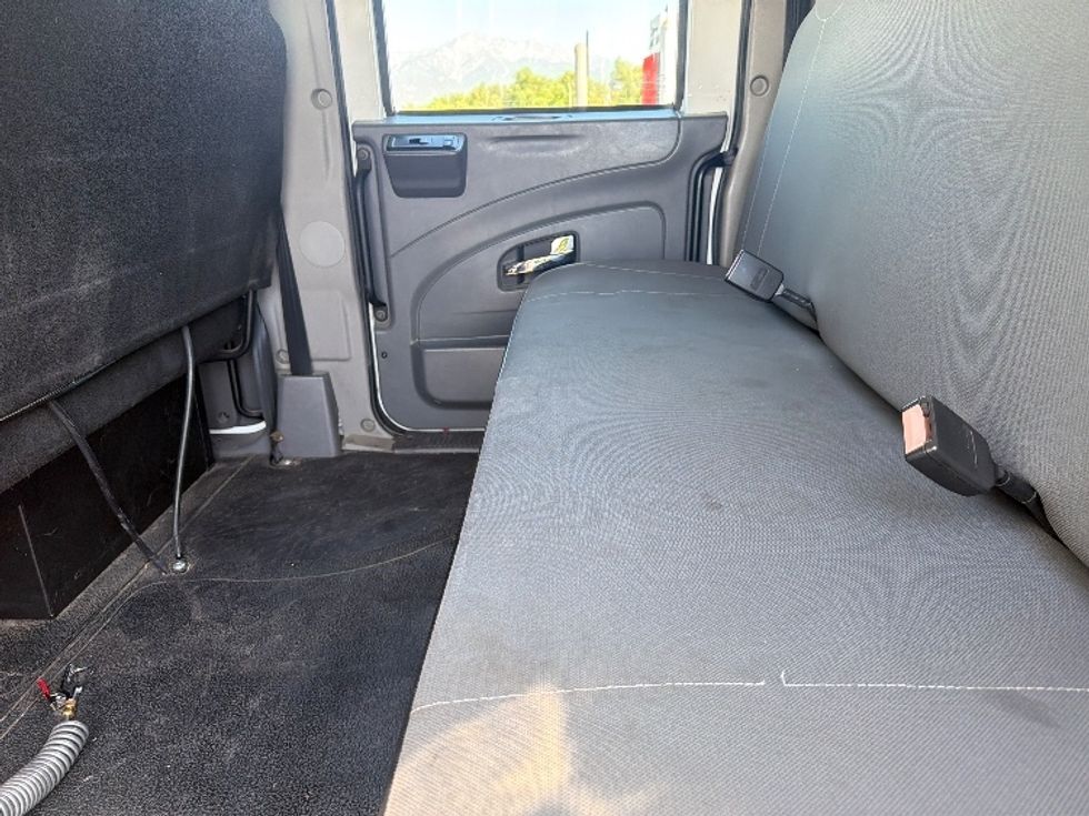 Medium Duty Box Truck-Light and Medium Duty Trucks-International-2020-MV607-Fontana-CA-169,066\n\t\tmiles-$ 53,750 - Image 25