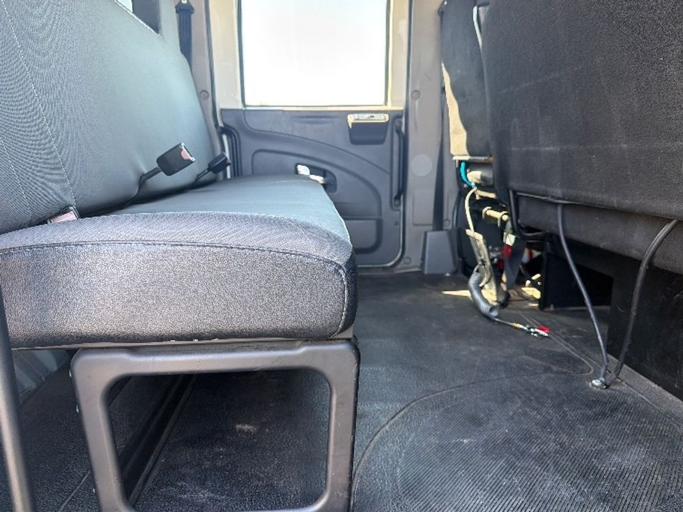 Medium Duty Box Truck-Light and Medium Duty Trucks-International-2020-MV607-Fontana-CA-169,066\n\t\tmiles-$ 53,750 - Image 28