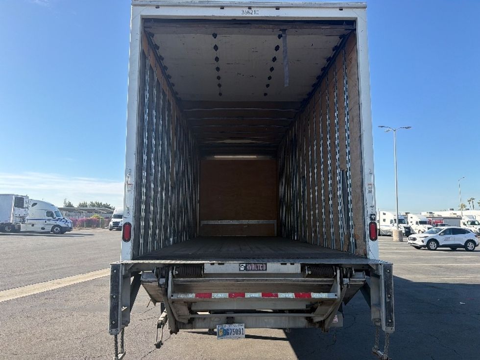 Medium Duty Box Truck-Light and Medium Duty Trucks-International-2020-MV607-Fontana-CA-169,066\n\t\tmiles-$ 53,750 - Image 8