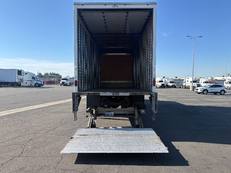 Medium Duty Box Truck-Light and Medium Duty Trucks-International-2020-MV607-Fontana-CA-169,066\n\t\tmiles-$ 53,750 - Image 9