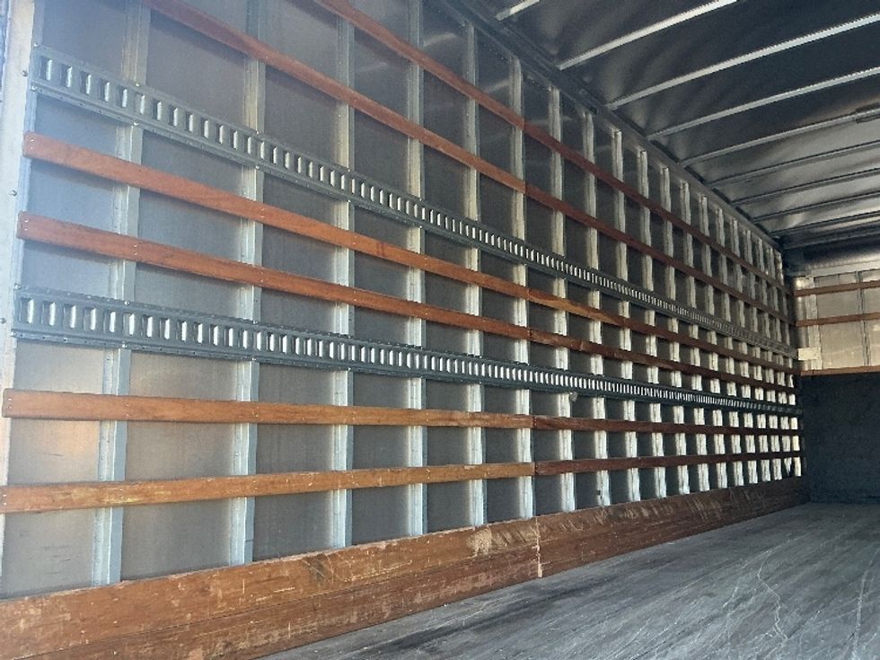 Medium Duty Box Truck-Light and Medium Duty Trucks-International-2020-MV607-Fontana-CA-175,628\n\t\tmiles-$ 47,750 - Image 11