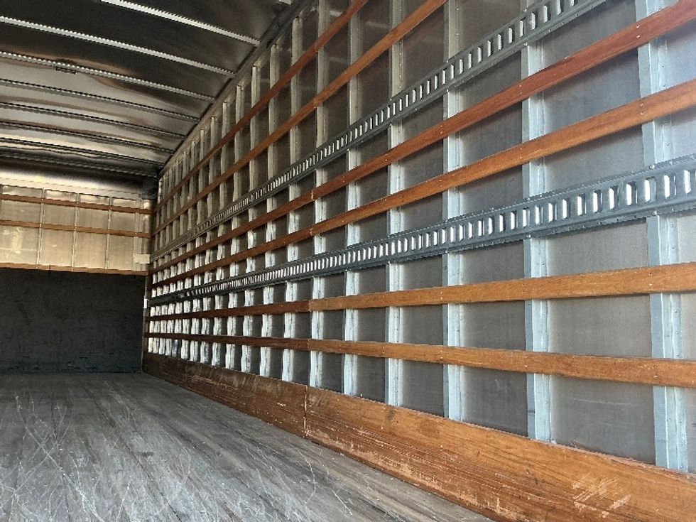 Medium Duty Box Truck-Light and Medium Duty Trucks-International-2020-MV607-Fontana-CA-175,628\n\t\tmiles-$ 47,750 - Image 12