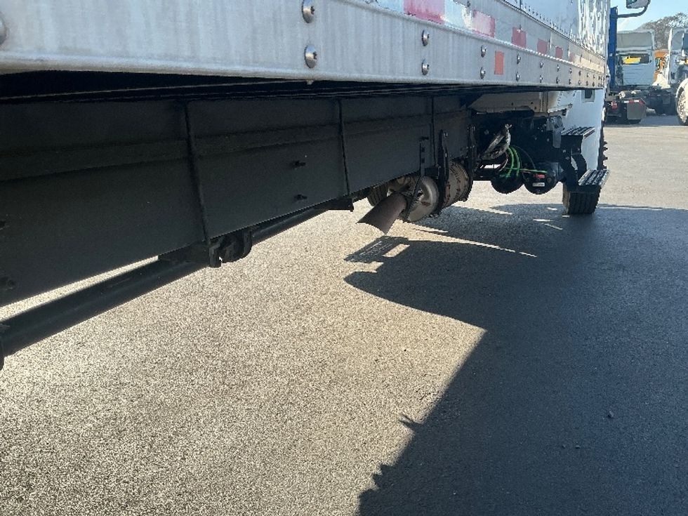 Medium Duty Box Truck-Light and Medium Duty Trucks-International-2020-MV607-Fontana-CA-175,628\n\t\tmiles-$ 47,750 - Image 14