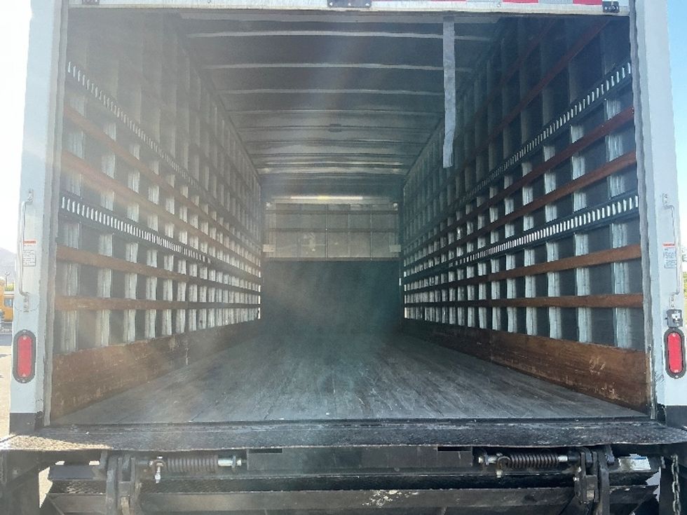 Medium Duty Box Truck-Light and Medium Duty Trucks-International-2020-MV607-Fontana-CA-175,628\n\t\tmiles-$ 47,750 - Image 8