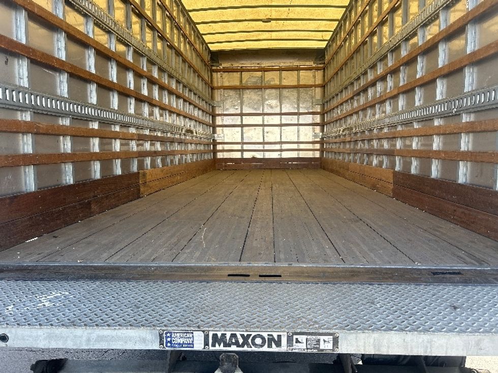 Medium Duty Box Truck-Light and Medium Duty Trucks-International-2020-MV607-Fontana-CA-192,634\n\t\tmiles-$ 50,000 - Image 10