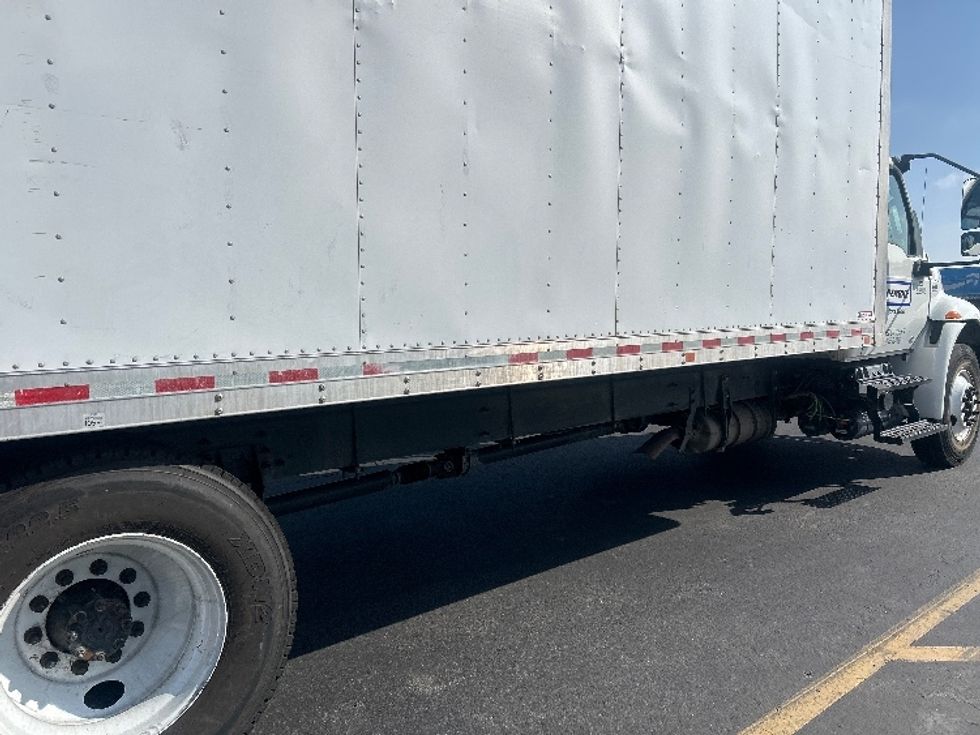 Medium Duty Box Truck-Light and Medium Duty Trucks-International-2020-MV607-Fontana-CA-192,634\n\t\tmiles-$ 50,000 - Image 14