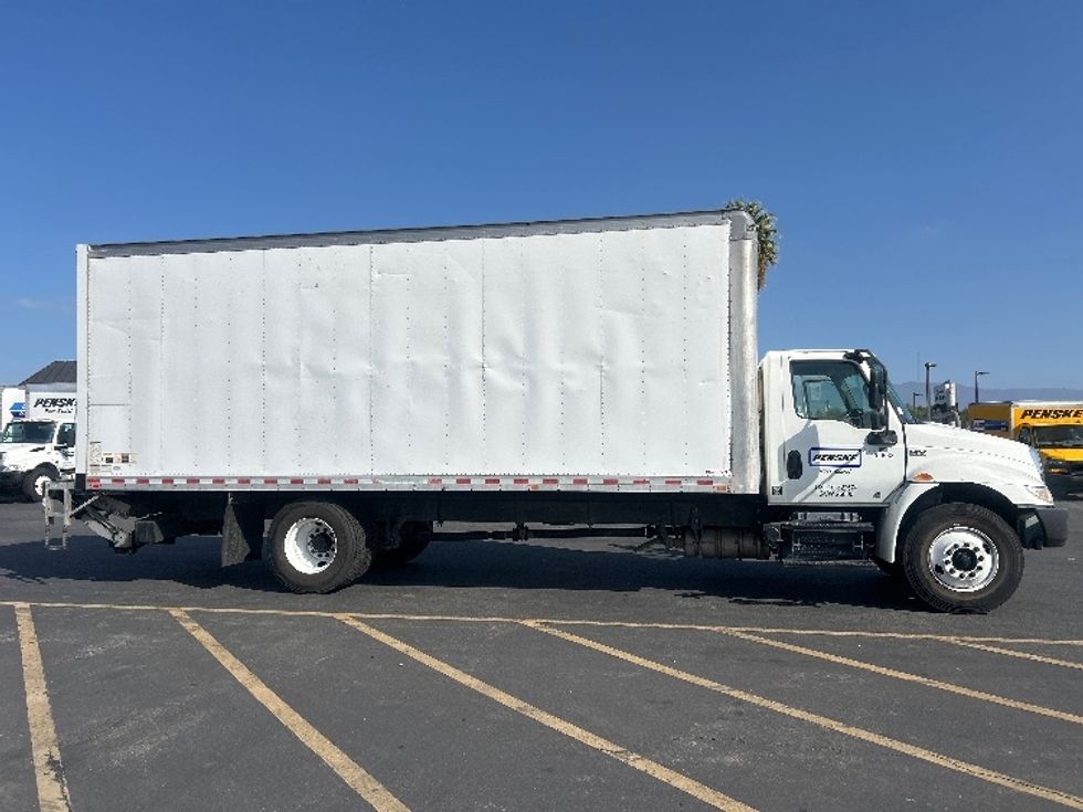 Medium Duty Box Truck-Light and Medium Duty Trucks-International-2020-MV607-Fontana-CA-192,634\n\t\tmiles-$ 50,000 - Image 15