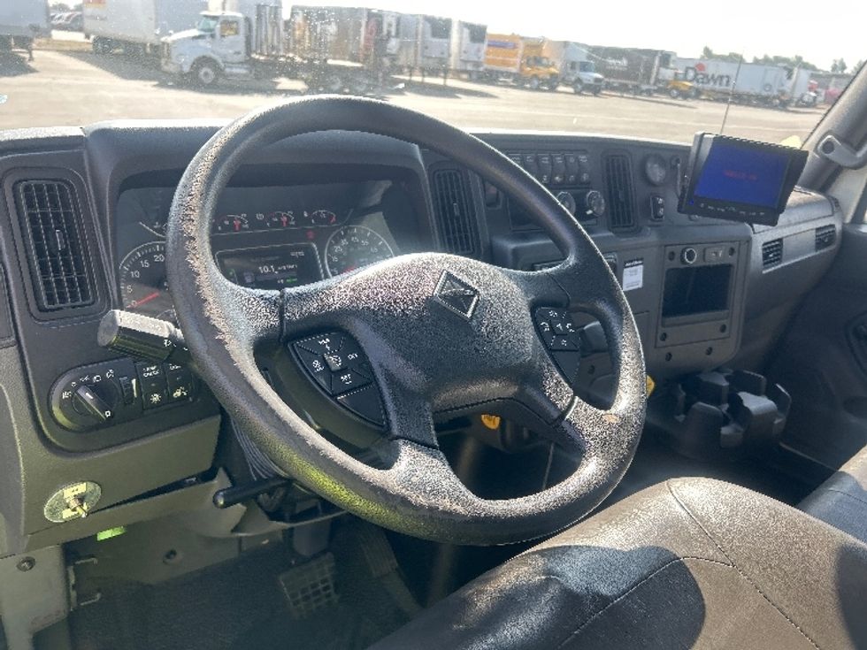 Medium Duty Box Truck-Light and Medium Duty Trucks-International-2020-MV607-Fontana-CA-192,634\n\t\tmiles-$ 50,000 - Image 17