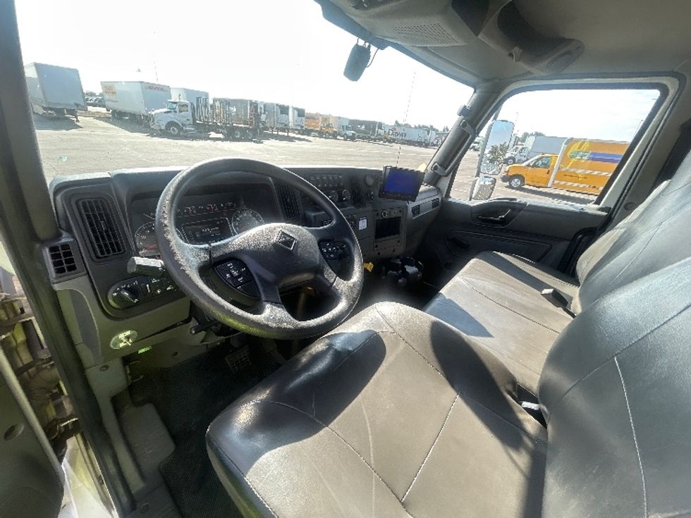 Medium Duty Box Truck-Light and Medium Duty Trucks-International-2020-MV607-Fontana-CA-192,634\n\t\tmiles-$ 50,000 - Image 18