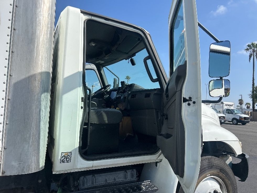Medium Duty Box Truck-Light and Medium Duty Trucks-International-2020-MV607-Fontana-CA-192,634\n\t\tmiles-$ 50,000 - Image 20