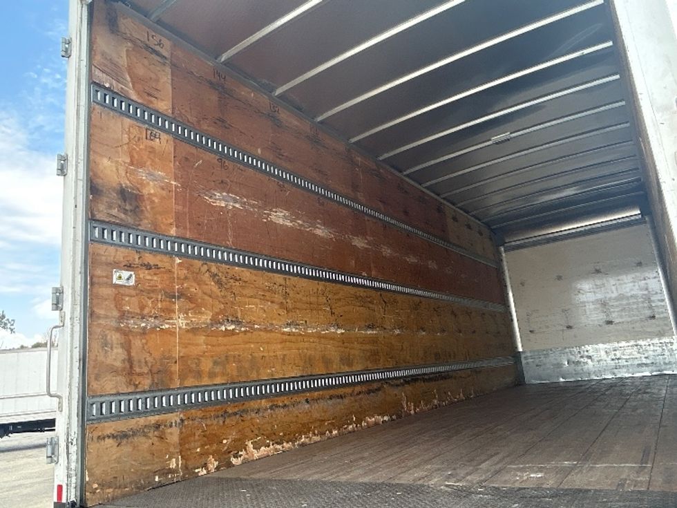 Medium Duty Box Truck-Light and Medium Duty Trucks-International-2020-MV607-Fontana-CA-203,765\n\t\tmiles-$ 50,250 - Image 11