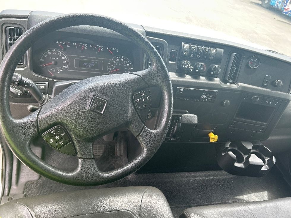 Medium Duty Box Truck-Light and Medium Duty Trucks-International-2020-MV607-Fontana-CA-203,765\n\t\tmiles-$ 50,250 - Image 18