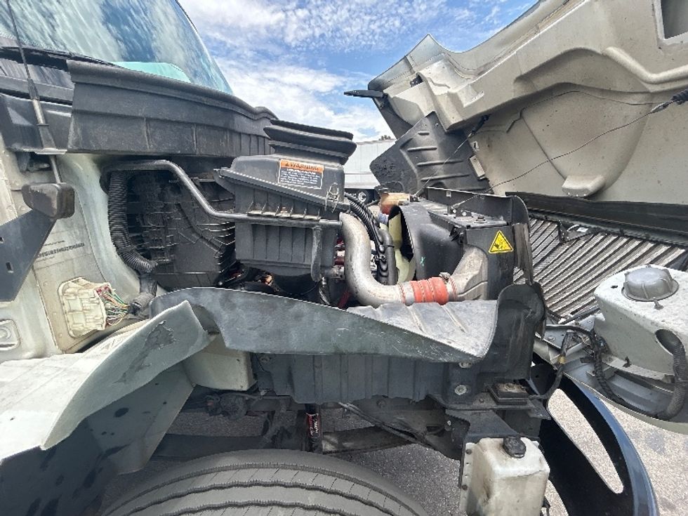 Medium Duty Box Truck-Light and Medium Duty Trucks-International-2020-MV607-Fontana-CA-203,765\n\t\tmiles-$ 50,250 - Image 23