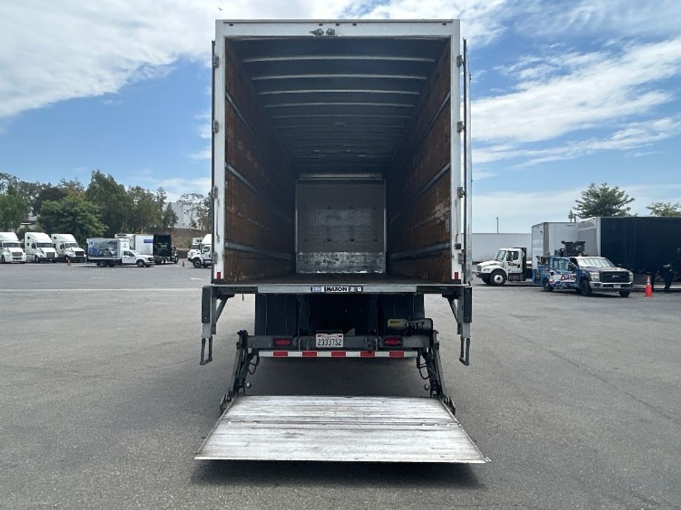 Medium Duty Box Truck-Light and Medium Duty Trucks-International-2020-MV607-Fontana-CA-203,765\n\t\tmiles-$ 50,250 - Image 9