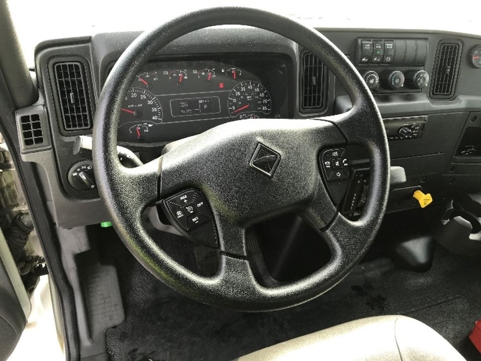 Medium Duty Box Truck-Light and Medium Duty Trucks-International-2020-MV607-Fontana-CA-70,776\n\t\tmiles-$ 58,000 - Image 17