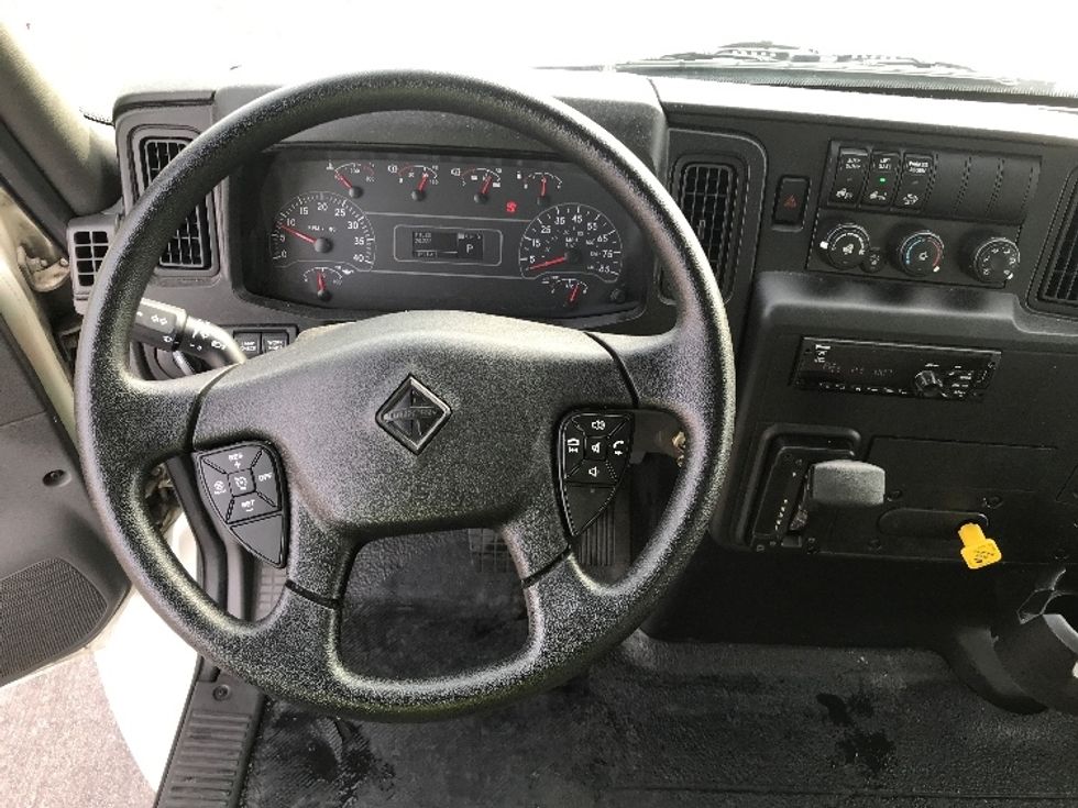 Medium Duty Box Truck-Light and Medium Duty Trucks-International-2020-MV607-Fontana-CA-70,776\n\t\tmiles-$ 58,000 - Image 18
