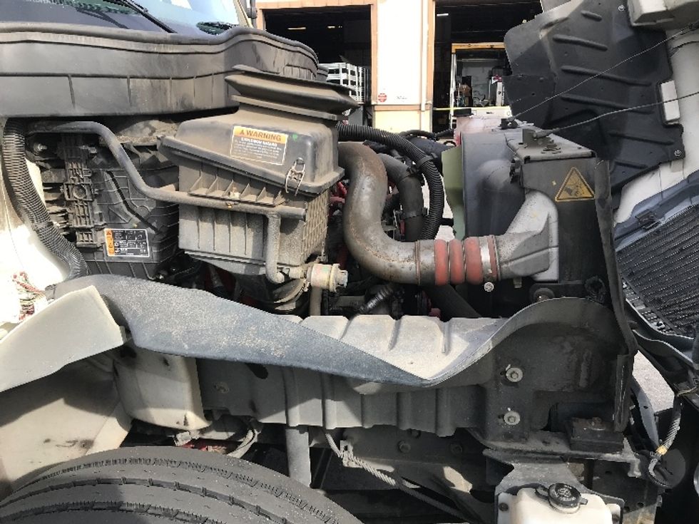 Medium Duty Box Truck-Light and Medium Duty Trucks-International-2020-MV607-Fontana-CA-70,776\n\t\tmiles-$ 58,000 - Image 23