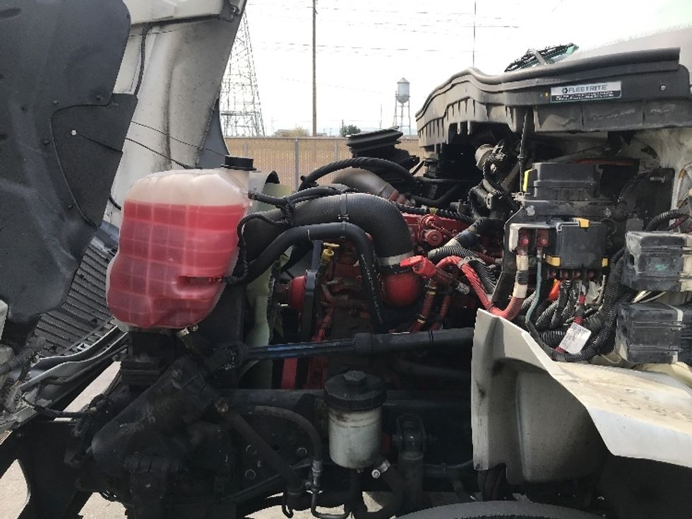 Medium Duty Box Truck-Light and Medium Duty Trucks-International-2020-MV607-Fontana-CA-70,776\n\t\tmiles-$ 58,000 - Image 24