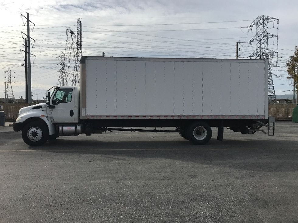 Medium Duty Box Truck-Light and Medium Duty Trucks-International-2020-MV607-Fontana-CA-70,776\n\t\tmiles-$ 58,000 - Image 4