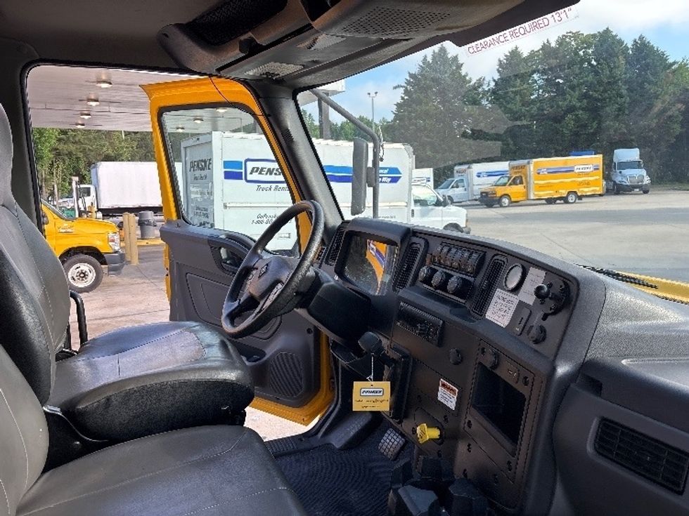 Medium Duty Box Truck-Light and Medium Duty Trucks-International-2020-MV607-Forest Park-GA-105,449\n\t\tmiles-$ 56,500 - Image 21