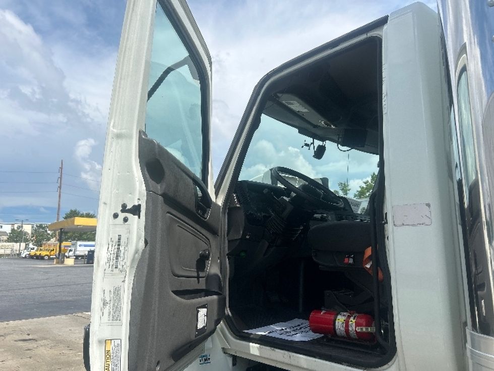 Medium Duty Box Truck-Light and Medium Duty Trucks-International-2020-MV607-Forest Park-GA-114,111\n\t\tmiles-$ 42,750 - Image 16