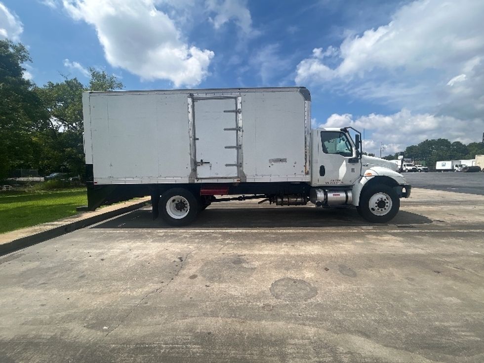 Medium Duty Box Truck-Light and Medium Duty Trucks-International-2020-MV607-Forest Park-GA-114,111\n\t\tmiles-$ 42,750 - Image 15
