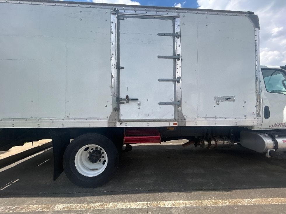 Medium Duty Box Truck-Light and Medium Duty Trucks-International-2020-MV607-Forest Park-GA-114,111\n\t\tmiles-$ 42,750 - Image 24