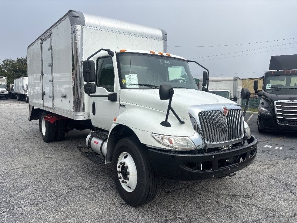 Medium Duty Box Truck-Light and Medium Duty Trucks-International-2020-MV607-Forest Park-GA-136,809\n\t\tmiles-$ 42,000 - Image 1