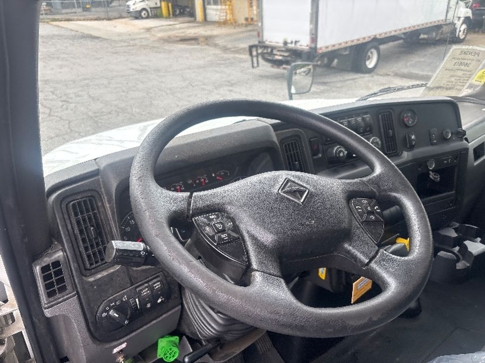 Medium Duty Box Truck-Light and Medium Duty Trucks-International-2020-MV607-Forest Park-GA-136,809\n\t\tmiles-$ 42,000 - Image 16