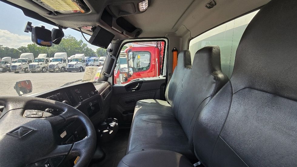 Medium Duty Box Truck-Light and Medium Duty Trucks-International-2020-MV607-Forest Park-GA-136,809\n\t\tmiles-$ 42,000 - Image 18