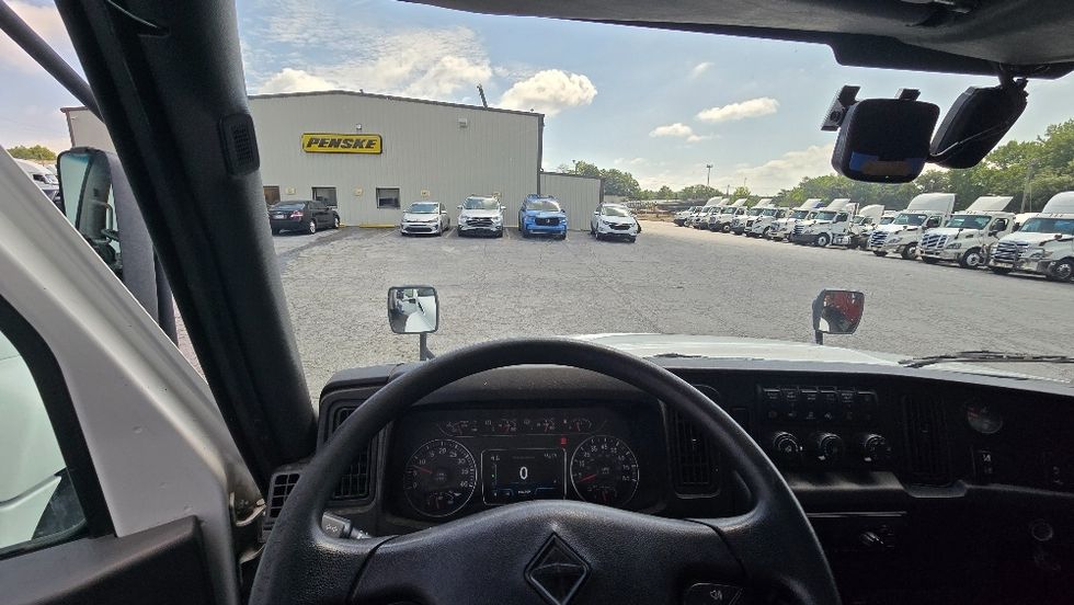 Medium Duty Box Truck-Light and Medium Duty Trucks-International-2020-MV607-Forest Park-GA-136,809\n\t\tmiles-$ 42,000 - Image 17