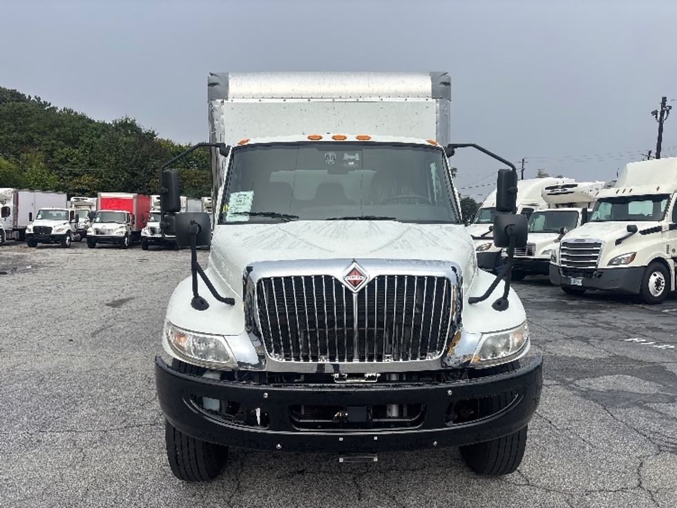 Medium Duty Box Truck-Light and Medium Duty Trucks-International-2020-MV607-Forest Park-GA-136,809\n\t\tmiles-$ 42,000 - Image 2
