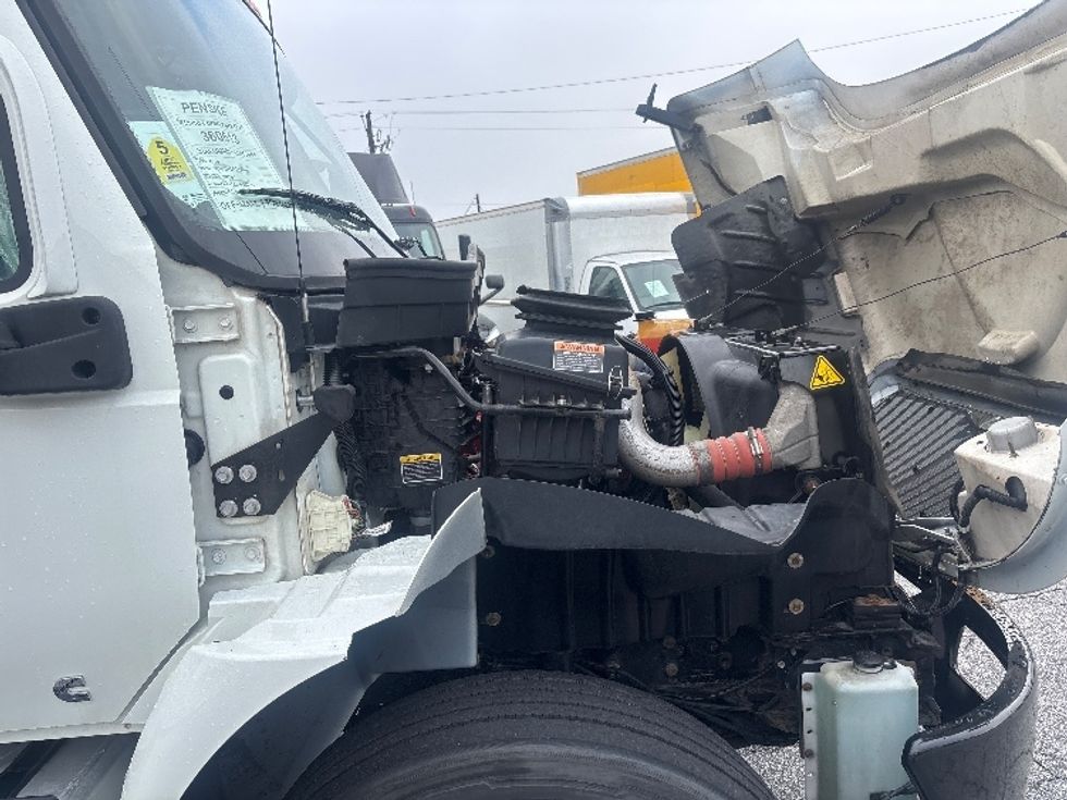 Medium Duty Box Truck-Light and Medium Duty Trucks-International-2020-MV607-Forest Park-GA-136,809\n\t\tmiles-$ 42,000 - Image 22