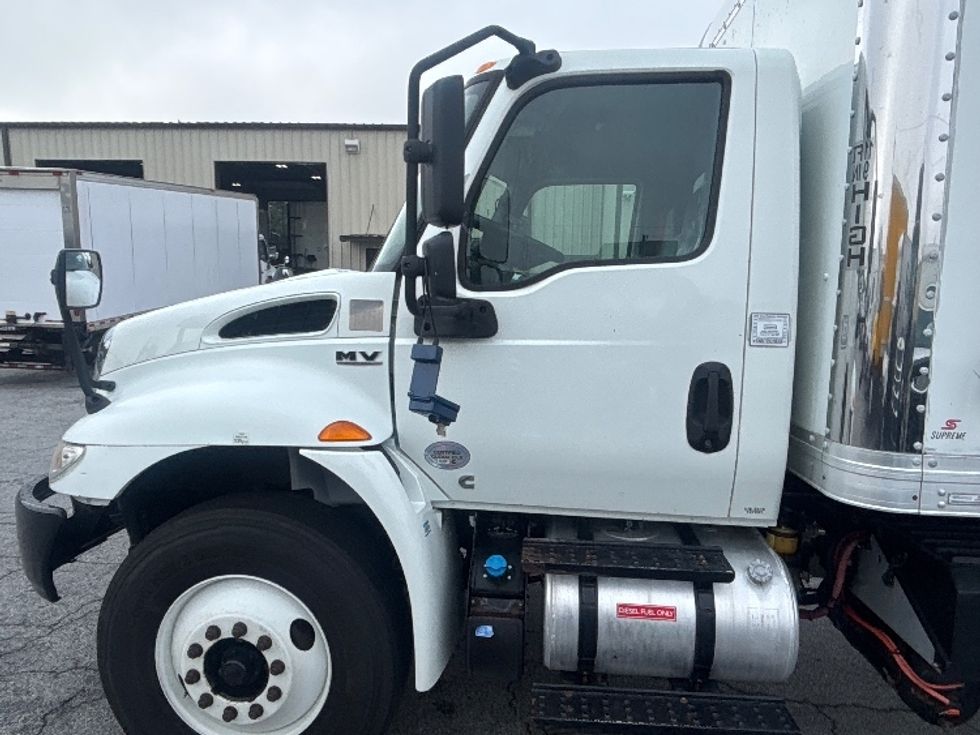 Medium Duty Box Truck-Light and Medium Duty Trucks-International-2020-MV607-Forest Park-GA-136,809\n\t\tmiles-$ 42,000 - Image 27