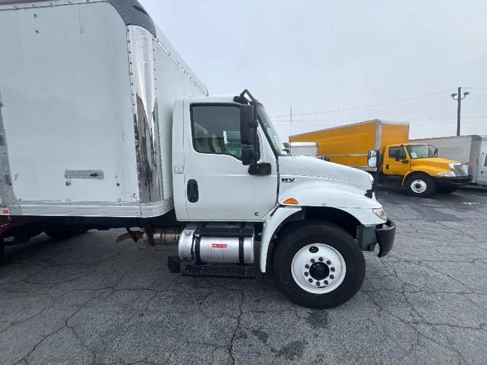 Medium Duty Box Truck-Light and Medium Duty Trucks-International-2020-MV607-Forest Park-GA-136,809\n\t\tmiles-$ 42,000 - Image 28