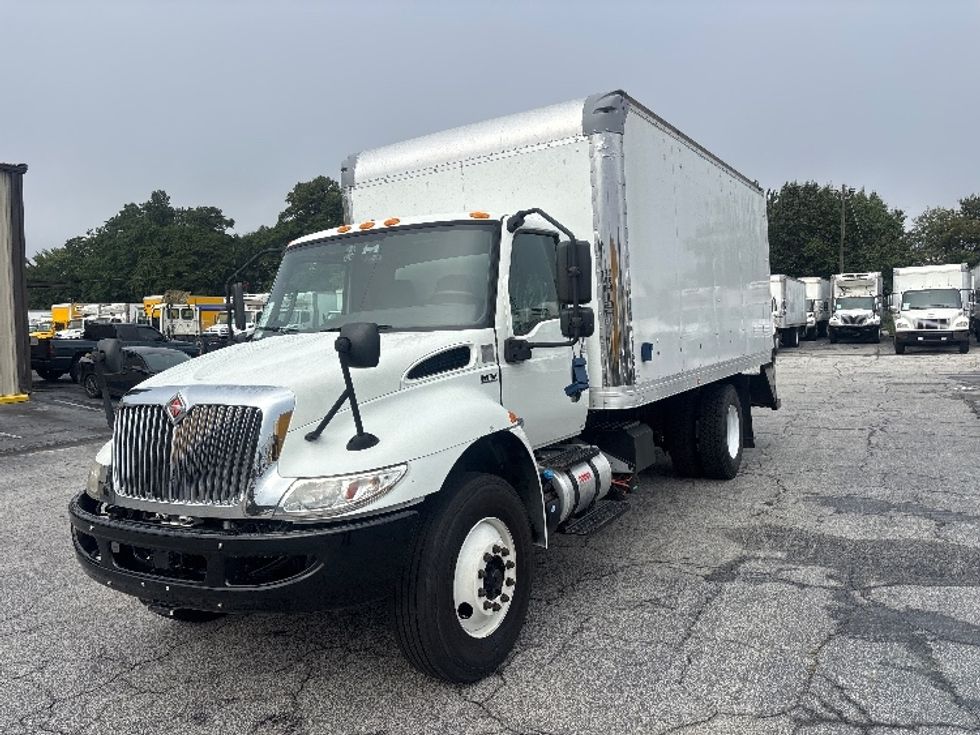 Medium Duty Box Truck-Light and Medium Duty Trucks-International-2020-MV607-Forest Park-GA-136,809\n\t\tmiles-$ 42,000 - Image 3