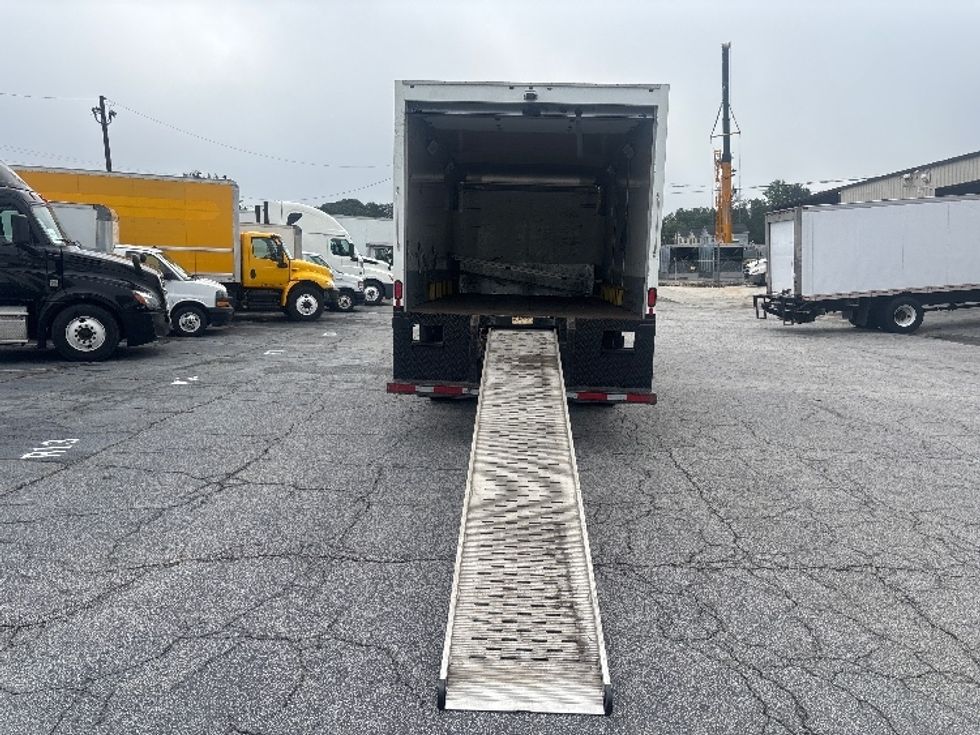 Medium Duty Box Truck-Light and Medium Duty Trucks-International-2020-MV607-Forest Park-GA-136,809\n\t\tmiles-$ 42,000 - Image 9