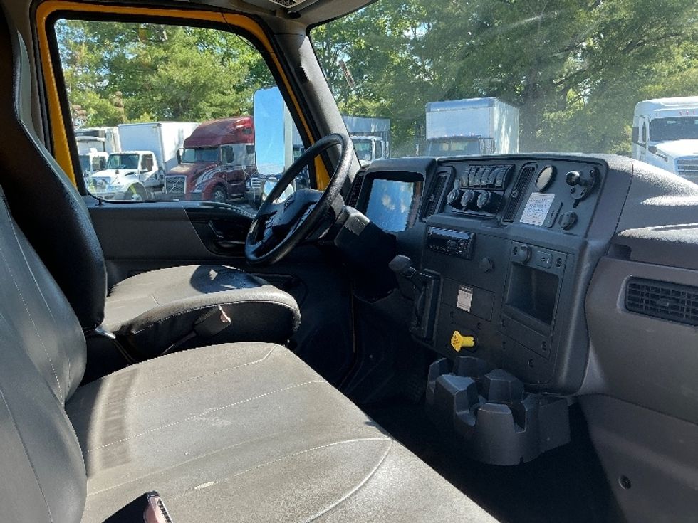 Medium Duty Box Truck-Light and Medium Duty Trucks-International-2020-MV607-Forest Park-GA-138,094\n\t\tmiles-$ 52,750 - Image 18