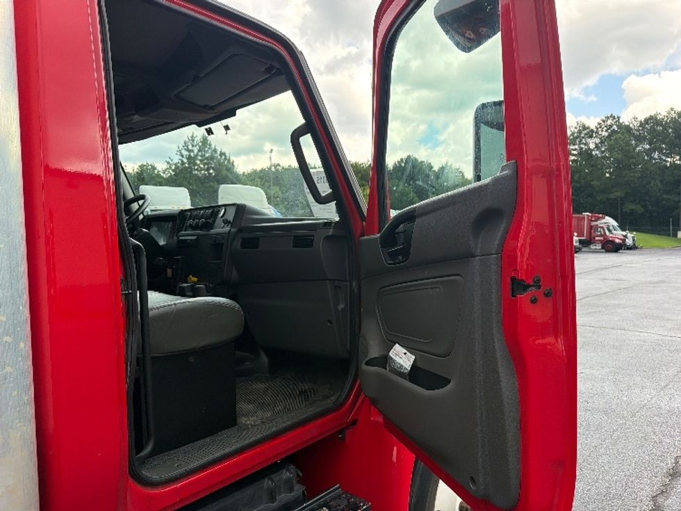 Medium Duty Box Truck-Light and Medium Duty Trucks-International-2020-MV607-Forest Park-GA-139,319\n\t\tmiles-$ 63,750 - Image 20