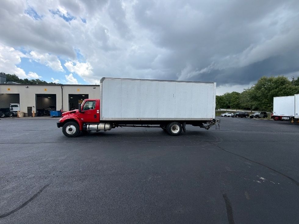 Medium Duty Box Truck-Light and Medium Duty Trucks-International-2020-MV607-Forest Park-GA-139,319\n\t\tmiles-$ 63,750 - Image 4