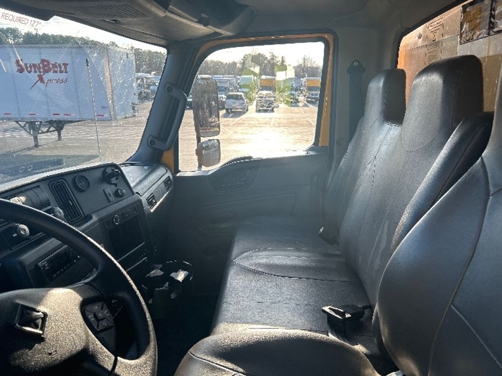 Medium Duty Box Truck-Light and Medium Duty Trucks-International-2020-MV607-Forest Park-GA-160,997\n\t\tmiles-$ 36,750 - Image 19