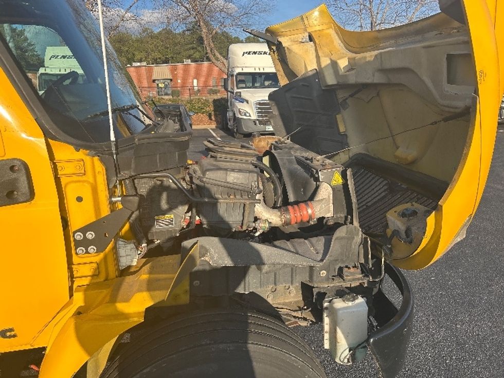 Medium Duty Box Truck-Light and Medium Duty Trucks-International-2020-MV607-Forest Park-GA-160,997\n\t\tmiles-$ 36,750 - Image 23