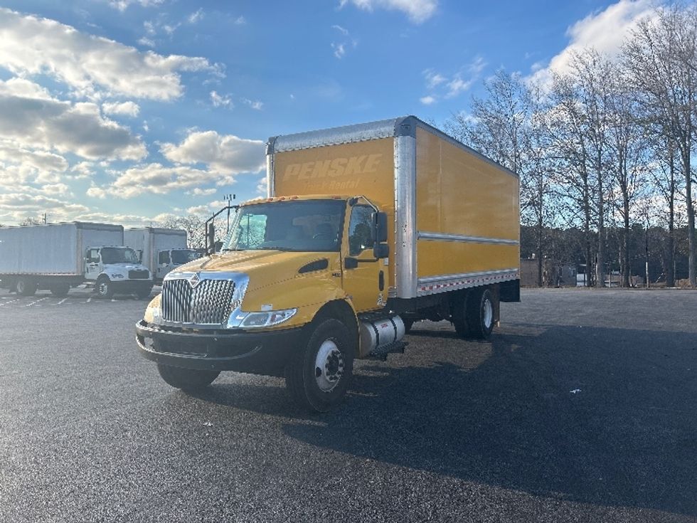 Medium Duty Box Truck-Light and Medium Duty Trucks-International-2020-MV607-Forest Park-GA-160,997\n\t\tmiles-$ 36,750 - Image 3