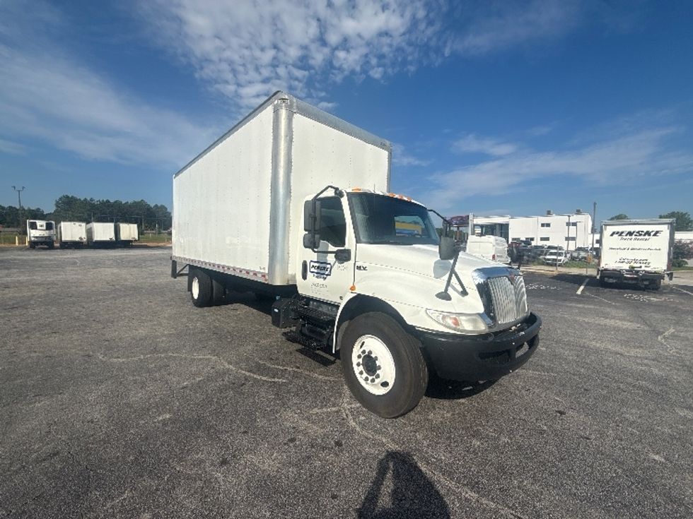 Medium Duty Box Truck-Light and Medium Duty Trucks-International-2020-MV607-Forest Park-GA-175,071\n\t\tmiles-$ 36,500 - Image 1