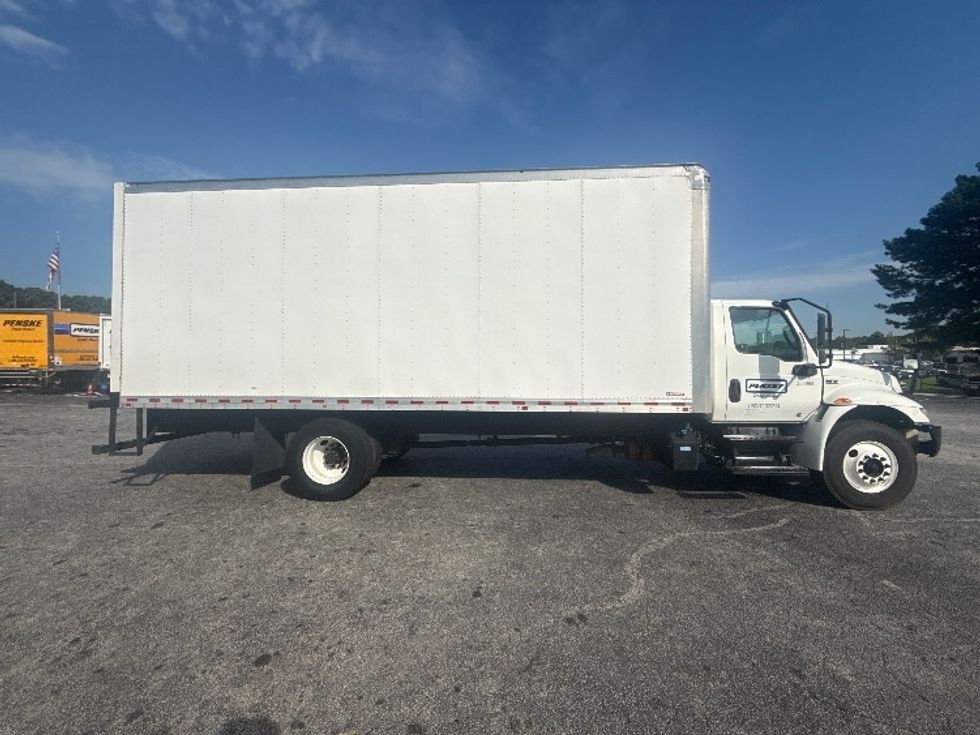Medium Duty Box Truck-Light and Medium Duty Trucks-International-2020-MV607-Forest Park-GA-175,071\n\t\tmiles-$ 36,500 - Image 15