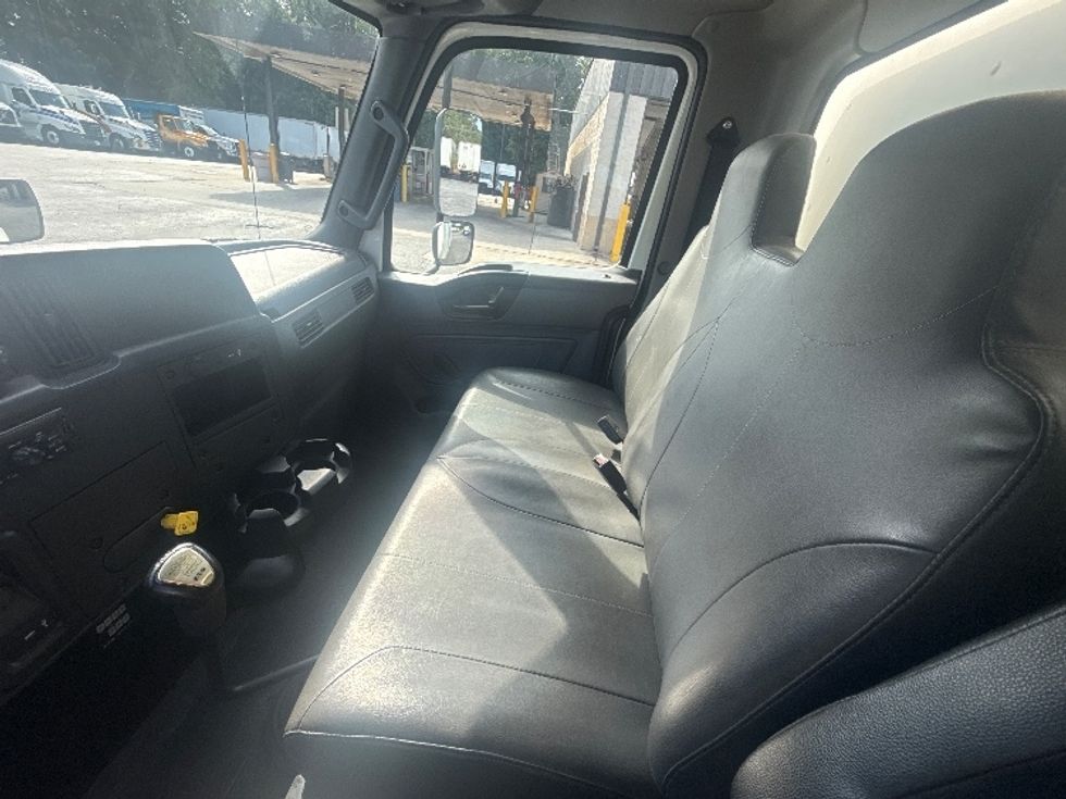 Medium Duty Box Truck-Light and Medium Duty Trucks-International-2020-MV607-Forest Park-GA-175,071\n\t\tmiles-$ 36,500 - Image 19