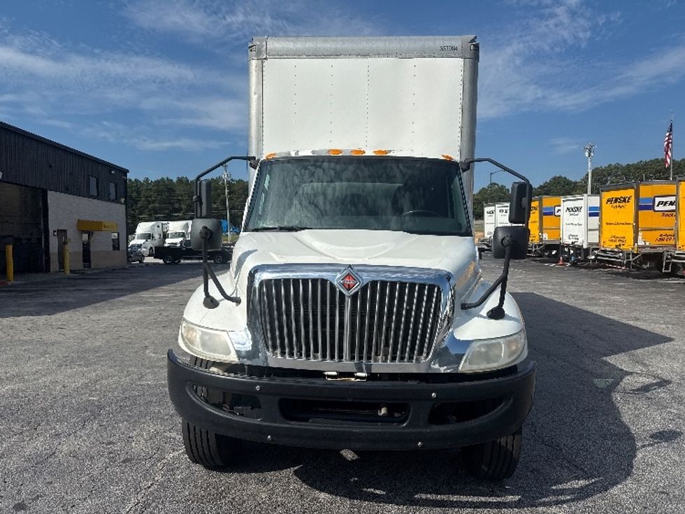 Medium Duty Box Truck-Light and Medium Duty Trucks-International-2020-MV607-Forest Park-GA-175,071\n\t\tmiles-$ 36,500 - Image 2