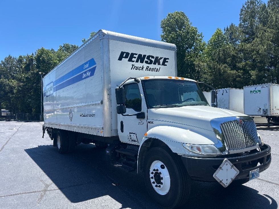 Medium Duty Box Truck-Light and Medium Duty Trucks-International-2020-MV607-Forest Park-GA-178,018\n\t\tmiles-$ 48,750 - Image 1
